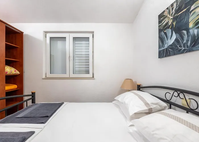 Julijana * 마카르스카