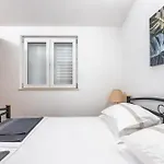 Julijana Apartment *