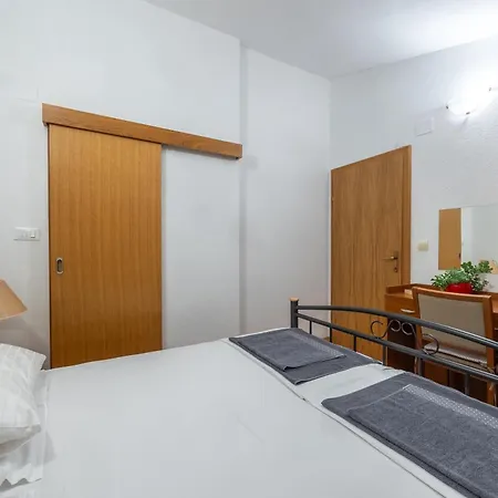 Julijana Apartment Makarska